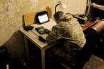 "Даже еды не просят, говорят: вези воду и БК, БК, БК" – военкоры "5 канала" рассказали о реалиях обороны Бахмута