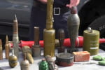 Як розпізнавати вибухівку, одягати респіратори та поводитися з вогнегасником – в Одесі провели навчання для місцевих