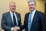Порошенко и сенатор Салливан обсудили поддержку США Украины, в частности, предоставление систем ПВО