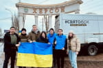 Центр міста був у вогні: волонтери "Солідарної молоді", які привезли подарунки херсонським дітям, розповіли про обстріл