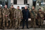 Оружие, которое позволит более эффективно выполнять задачи, – Порошенко передал два мобильных "антишахеда" батальону ТрО, прикрывающему Киев