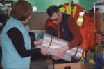 Вона – вчитель, він – водій: як подружжя з Житомирщини допомагає фронту ліками, одягом і їжею