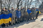 Захисники Маріуполя й Бахмута вдома: між Україною та росією пройшов черговий обмін полоненими