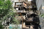 Одна загибла і більш як 10 постраждалих: які наслідки атаки на Херсон – сюжет
