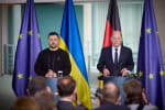 Зеленский провел телефонный разговор с Шольцом