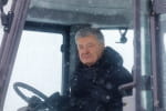 Порошенко закликає владу спільно терміново будувати фортифікаційні споруди
