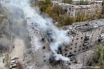 Зруйновано квартири з першого по п'ятий поверх: Зеленський відреагував на атаку рф по Кривому Рогу
