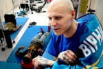 "Морили голодом і приводили до тями електрошокером": як проходять реабілітацію після полону захисники Маріуполя 