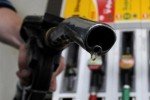 Обвал цен на нефть: экономист рассказал, подешевеет ли бензин в Украине