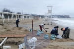 Мазут із затонулих російських танкерів дістався до берегів окупованого Севастополя – фото