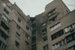 В ГСЧС показали последствия попадания вражеского БпЛА по зданию в Соломенском районе столицы
