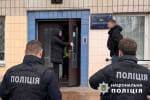 У київському метро обшуки – екскерівник виїхав з України за фальшивим висновком ВЛК