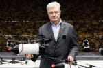 Порошенко передав військовим перші 50 дронів на оптоволокні