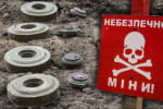 Украина выходит из Оттавской конвенции: для чего Зеленский разрешил использование противопехотных мин