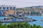 У Криму виявили пошкоджений обстрілом російський корабель – "Атеш"
