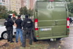 У Києві затримали жінку, яка продавала авто для ЗСУ, ввезені як гуманітарна допомога