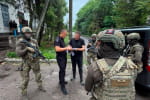 Били та незаконно утримували: двом бійцям "Скелі" повідомили про підозру за жорстоке поводження з побратимами (фото, відео)