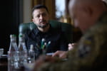 Фронт, ППО та мідстрайки: Зеленський провів нараду з військовими