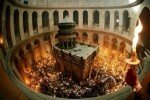 Благодатний вогонь зійшов у Храмі Гробу Господнього