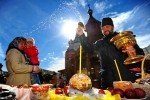 У Києві освятили 5 тисяч пасок, які незабаром передадуть військовим на передовій