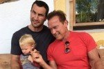 Шварценеггер приїхав підтримати Кличка перед поєдинком з Ф'юрі