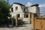 Окупанти вдарили по житловим кварталам Мар’їнки та Красногорівки: є постраждалі
