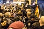 Скандальна забудова на "Героїв Дніпра": Активісти перекрили рух та вимагають зупинити зведення ТРЦ над метро