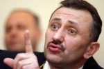 Суддя-колядник Зварич вимагає поновити його на посаді