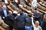 Бійка в Раді: На останньому в цьому році пленарному засіданні зчепилися двоє нардепів