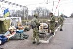 Батіг, автомат, гранати: оприлюднені фото зброї вилученої в учасників блокади на Донбасі