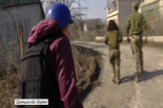 Снаряди з уповільнювачем дії та запалювальні суміші: знімальна група "5 каналу" зафіксувала обстріли Водяного