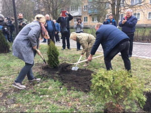 Геращенко відвідала мужніх захисниць цілісності держави у зоні АТО