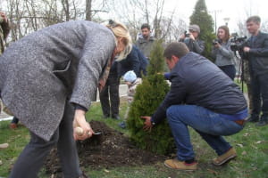 Геращенко відвідала мужніх захисниць цілісності держави у зоні АТО