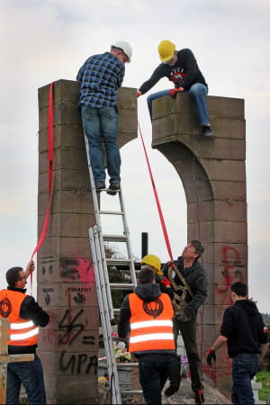 Пам'ятник УПА