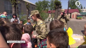 Допомога діткам на схід