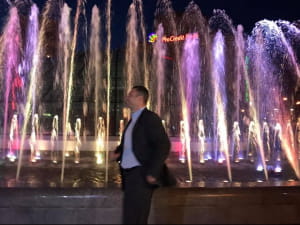 Світло-музичний фонтан