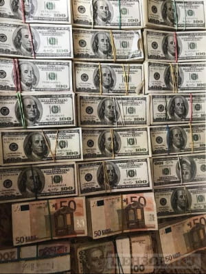 Обшуки в домі екс-очільника податкової Харківщини