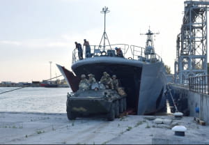 навчання десантників і військових моряків у Чорному морі