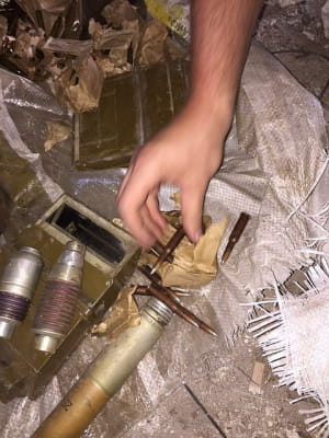На Донеччині на території лікарні виявили схованку з вибухівкою окупантів