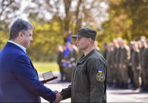 Порошенко на Вінниччині нагородив нацгвардійців