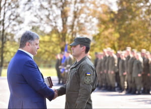 Порошенко на Вінниччині нагородив нацгвардійців