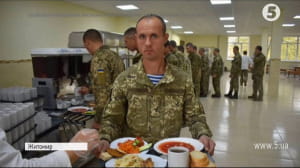 Житомирських десантників перевели на нову систему харчування