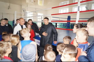 Олександр Усик зустрівся з прикордонниками