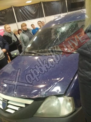 Dacia Logan в'їхав у гіпермаркет "Караван" в Харкові