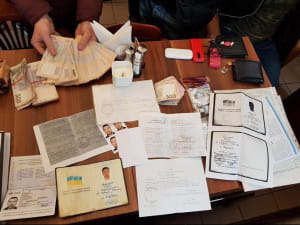 СБУ спіймала організаторів каналу нелегальної міграції, що причетні до ІД