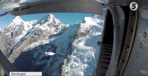 Стрибок з вінгсьютом