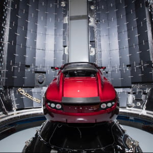 Tesla Roadster в Falcon Heavy