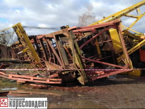 На Фанківщині кран розчавив вантажівку