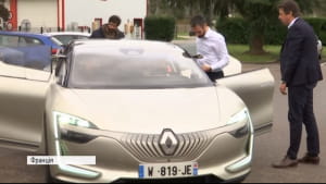 Авто з віртуальною реальністю Renault