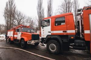 На столичній вулиці Стеценка згоріли одразу чотири маршрутки